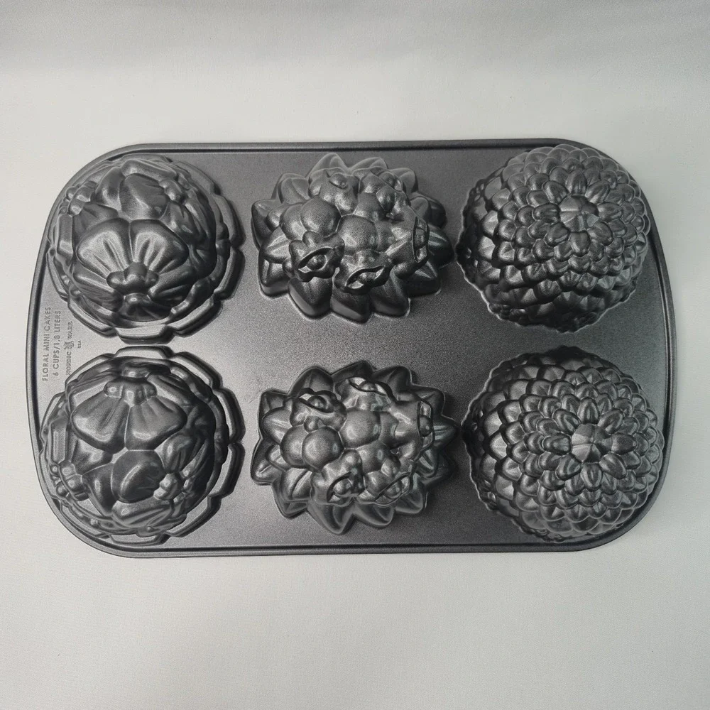 Nordic Ware Floral Mini Cakes (6 Cups)